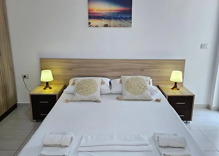 Ares Summer ساراندا