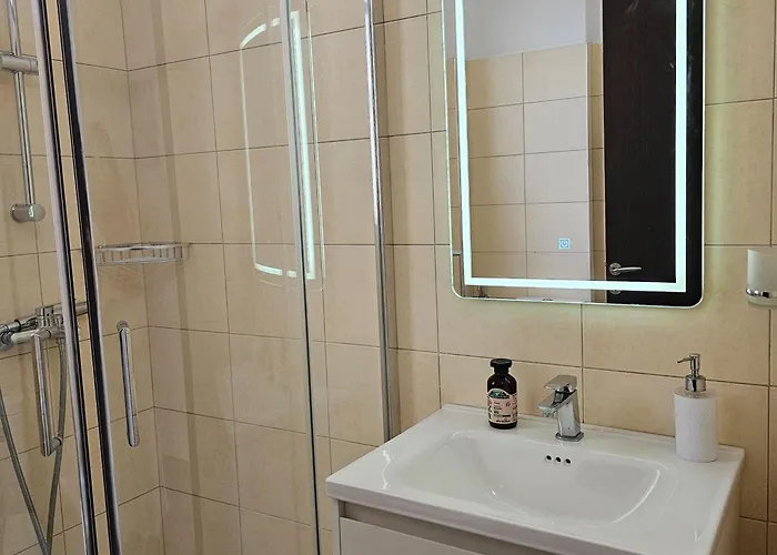 Ares Summer ساراندا