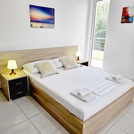 Ares Summer Apartman Saranda