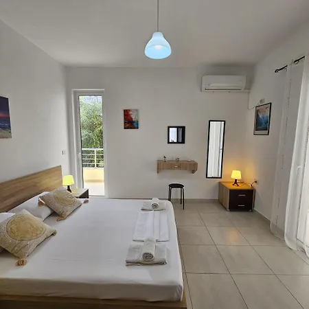 Apartment Ares Summer