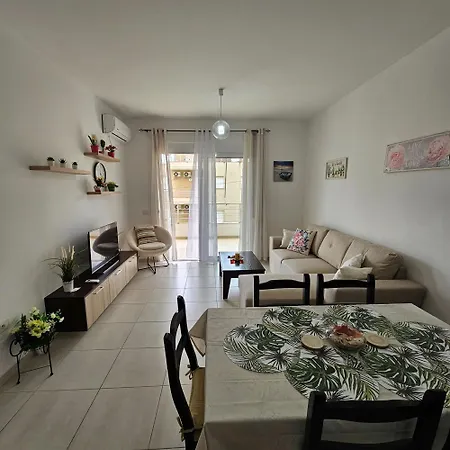 Apartment Ares Summer